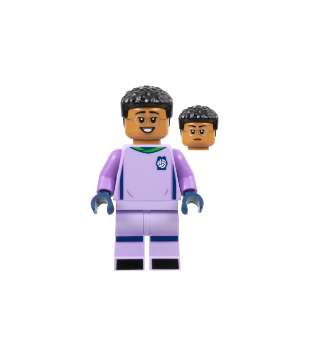 LEGO - Voetbalkeepster, lavendelkleurig tenue, middel-nougat huidskleur, kort zwart haar - | N