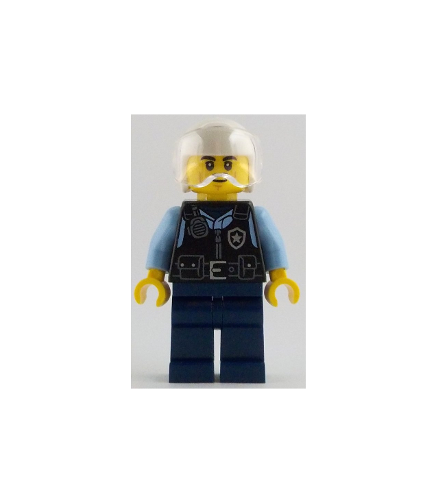  - Politie – mannelijke stadsagent met zwart veiligheidsvest en zilveren sterlogo, donkerblauwe benen, witte helm, transparant vizier, scheve grijns - (Not Applicable) | N