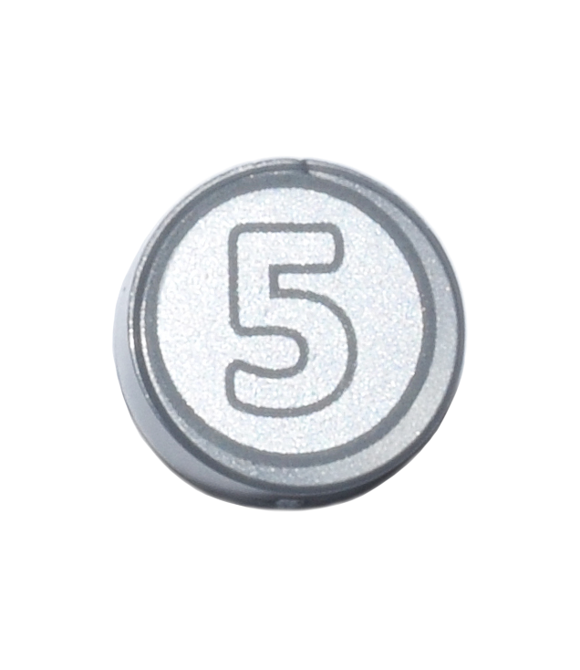  - Tegel, rond 1 x 1 met donkerblauwgrijs omlijnd cijfer 5 op zilverkleurige munt­achtergrond­patroon - Flat Silver | N